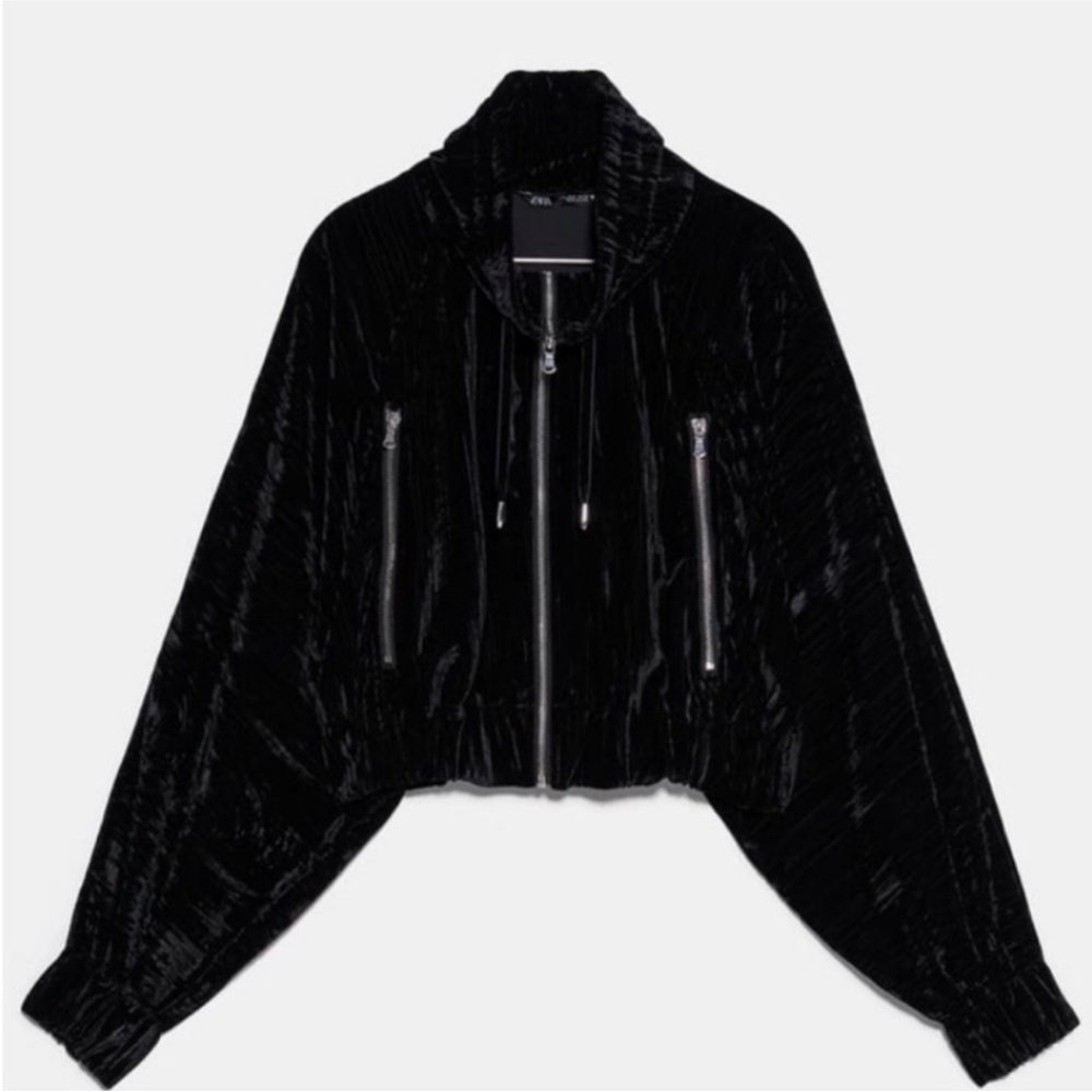 Zara Black Cropped Crushes Velvet Jacket